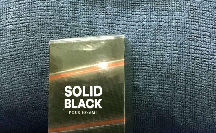 solid-black-eau-de-parfum-big-0