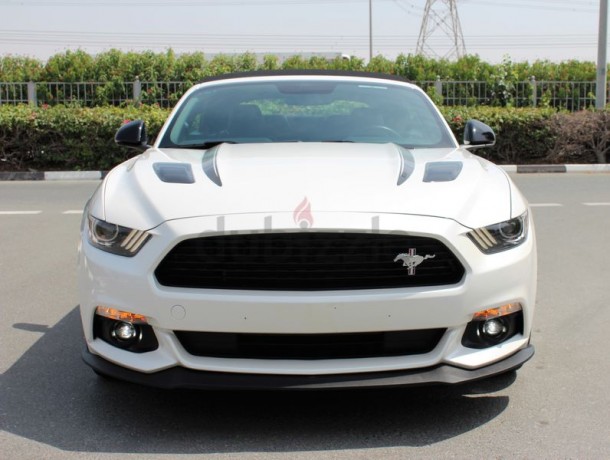 2017-mustang-gt-california-special-gcc-al-tayer-warranty-service-contract-to-2023-or-100k-km-big-12
