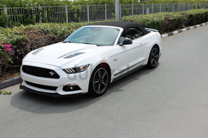 2017-mustang-gt-california-special-gcc-al-tayer-warranty-service-contract-to-2023-or-100k-km-big-6