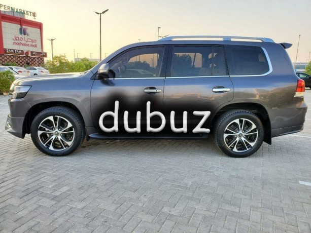 toyota-land-cruiser-2012-facelift-2020-in-super-condition-big-4
