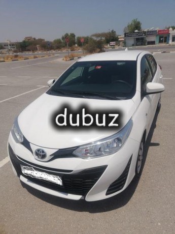 toyota-yaris-13l-se-big-8