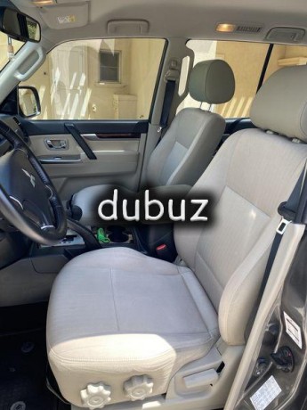 mitsubishi-pajero-35l-gls-gold-big-13