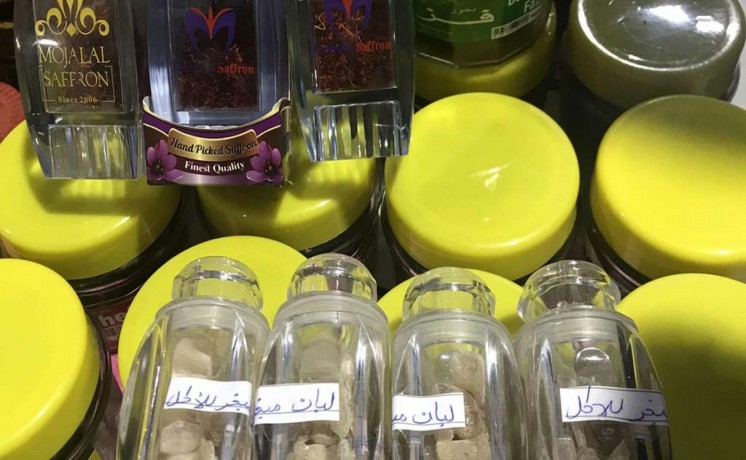 all-kinds-of-perfumes-inscense-oud-saffron-mukhalat-and-oud-oils-and-french-oils-big-1