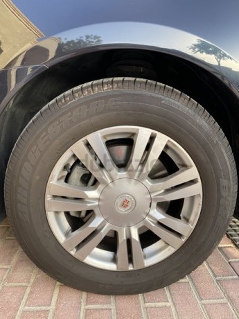 lady-driven-srx-very-low-mileage-big-5