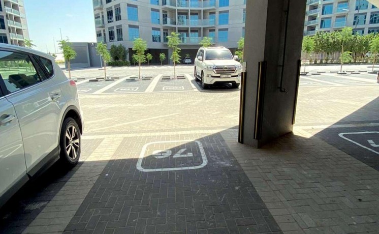 for-rent-in-dubai-dubai-investment-park-apartment-big-2