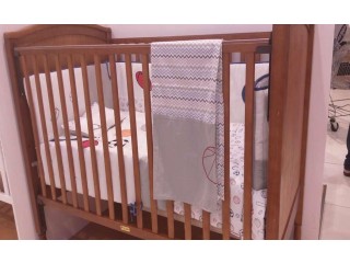 
                        Baby crib Junior brand                                            