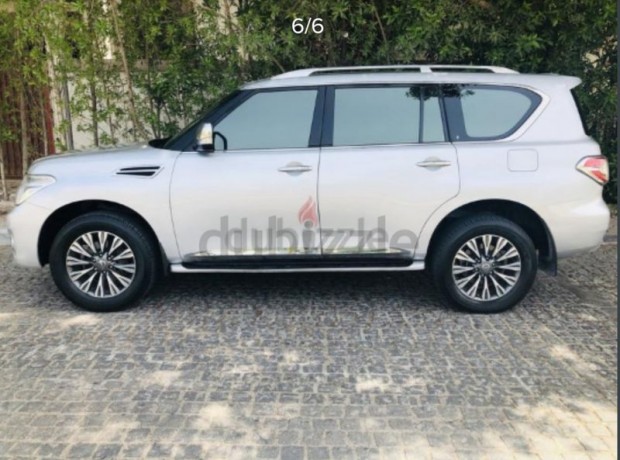 super-clean-family-used-nissan-patrol-full-options-big-12