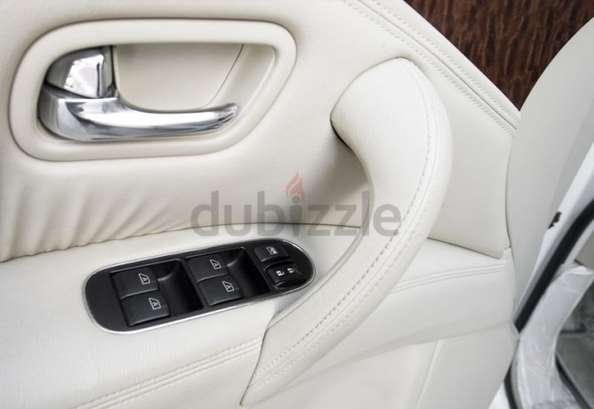 super-clean-family-used-nissan-patrol-full-options-big-5