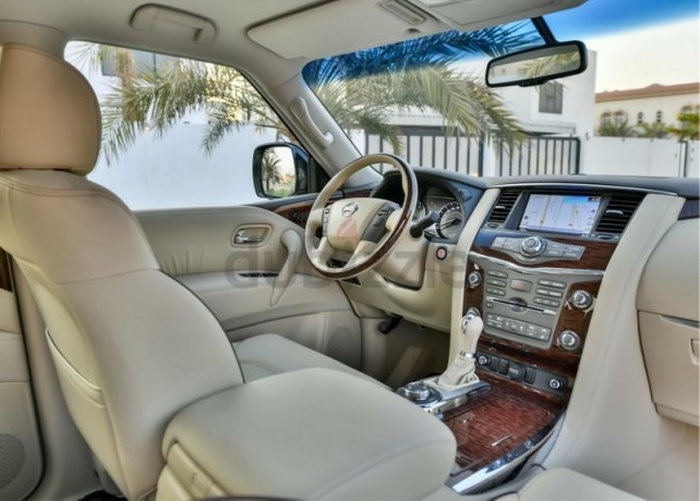 super-clean-family-used-nissan-patrol-full-options-big-0
