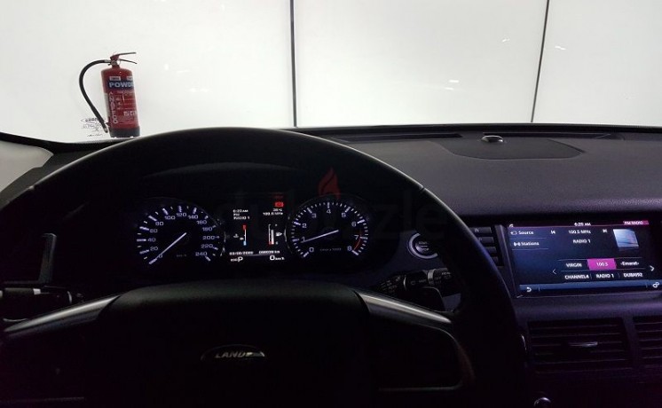 land-rover-discovery-sport-se-2016-gcc-spec-full-service-history-under-premier-motors-warranty-big-6