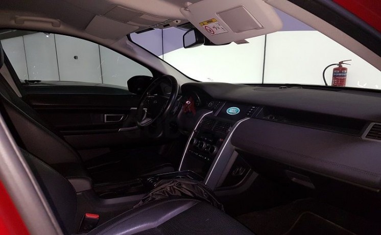 land-rover-discovery-sport-se-2016-gcc-spec-full-service-history-under-premier-motors-warranty-big-4