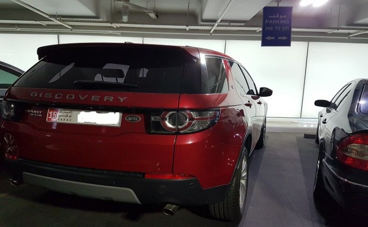 land-rover-discovery-sport-se-2016-gcc-spec-full-service-history-under-premier-motors-warranty-big-1