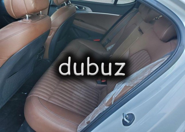 genesis-g70-2019-under-warranty-free-service-big-0