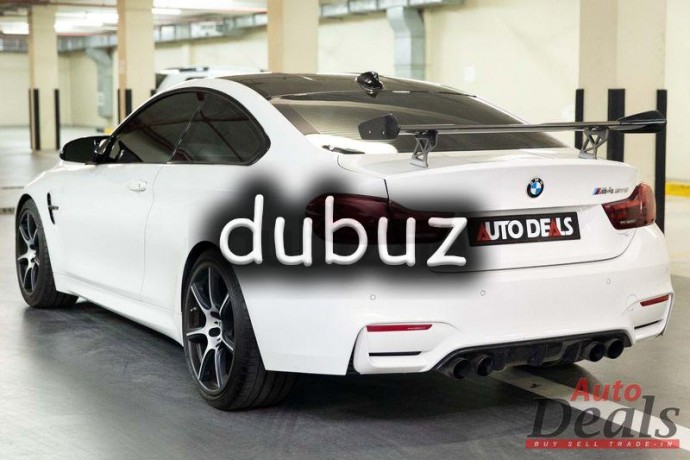 bmw-m4-gts-coupe-2017-gcc-v6-big-7
