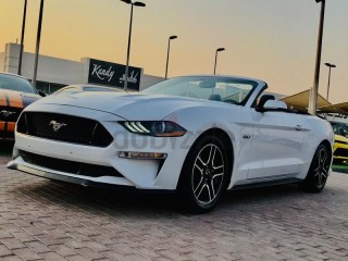  V8/AUTOMATIC GEAR/DIGITAL CLUSTER/PREMIUM 