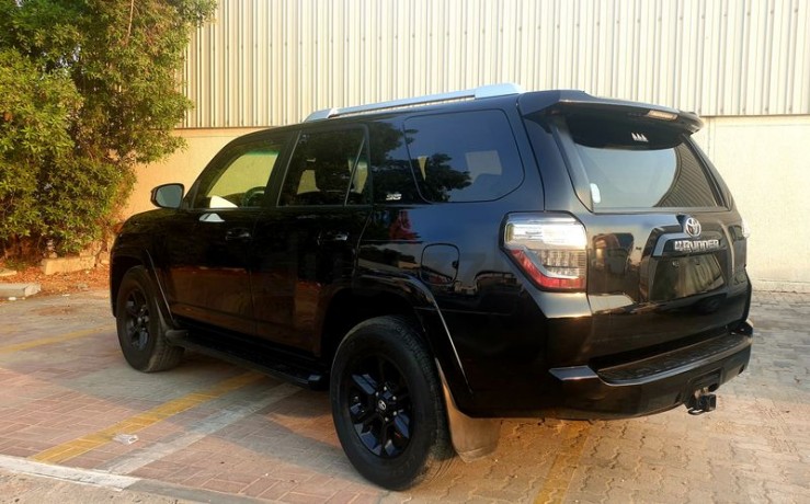 2016-toyota-4runner-black-color-7-seater-with-black-interior-big-15