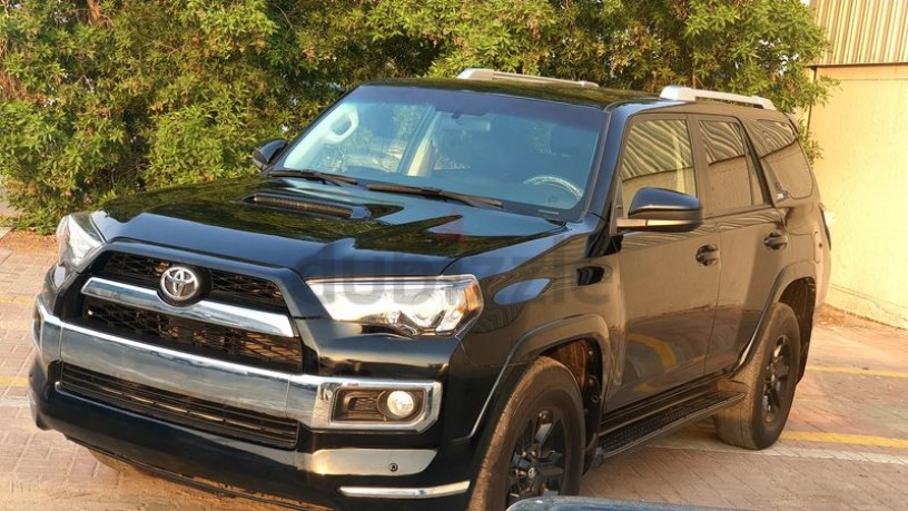 2016-toyota-4runner-black-color-7-seater-with-black-interior-big-12