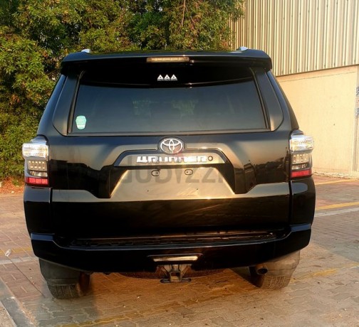 2016-toyota-4runner-black-color-7-seater-with-black-interior-big-10