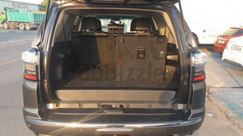 2016-toyota-4runner-black-color-7-seater-with-black-interior-big-4