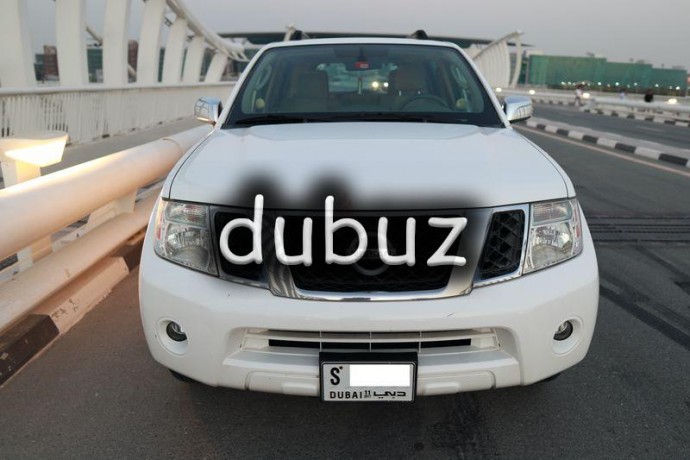 gcc-2012-nissan-pathfinder-low-mileage-big-3