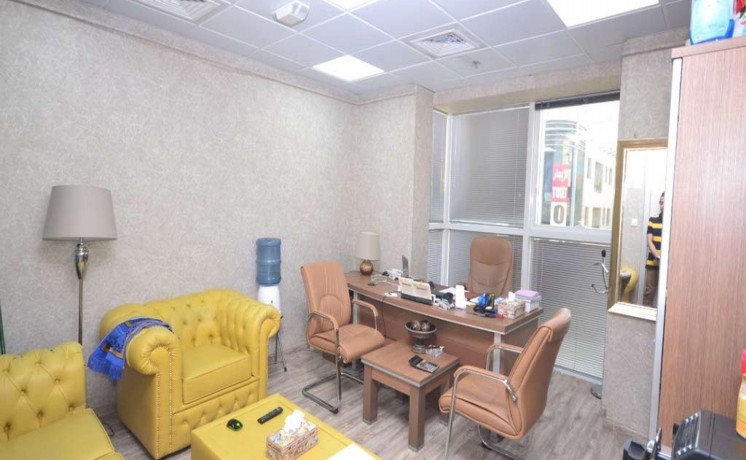 mktb-llayjar-fy-albrjman-mn-almalk-big-3