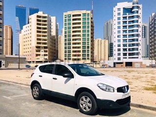  NISSAN QASHQAI 2.0 (2WD) MODEL 2014 GCC SPECS LESS KM WITH BLUETOOTH ALLOY WHEELS 