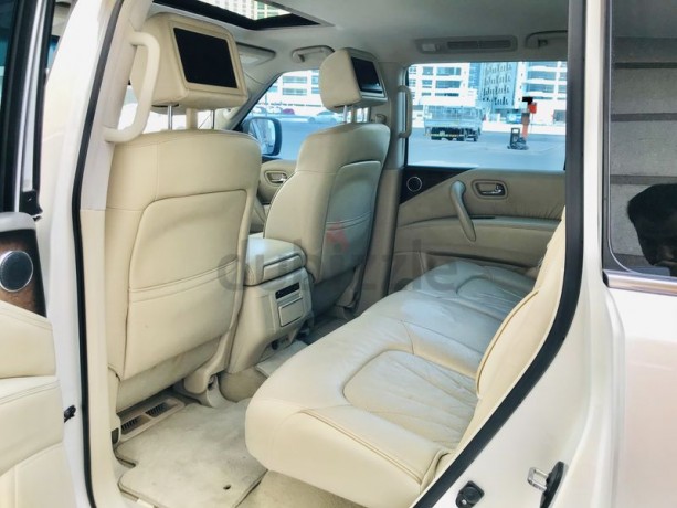 original-paint-infiniti-qx80-56-v8-4wd-model-2014-gcc-specs-top-range-360-camera-radar-sunroof-big-10