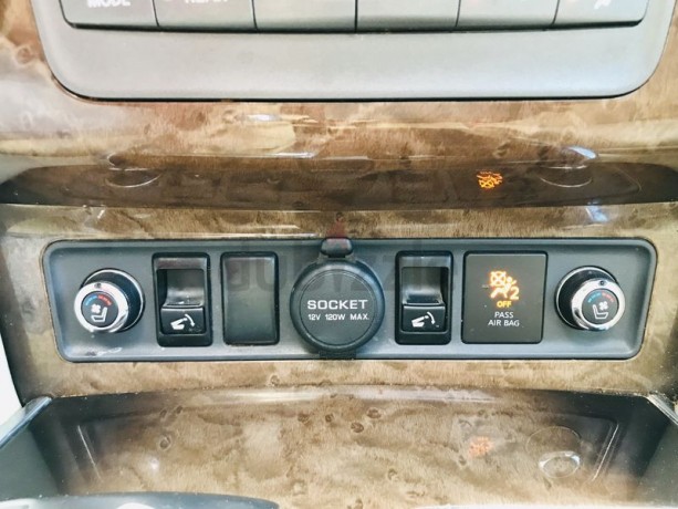 original-paint-infiniti-qx80-56-v8-4wd-model-2014-gcc-specs-top-range-360-camera-radar-sunroof-big-7