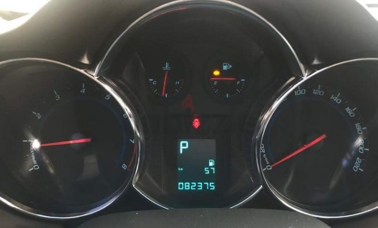 chevrolet-cruze-lt-hatchback-model-2013-gcc-specs-full-option-sunroof-cruise-control-leather-seats-big-18