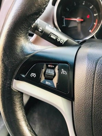 chevrolet-cruze-lt-hatchback-model-2013-gcc-specs-full-option-sunroof-cruise-control-leather-seats-big-10