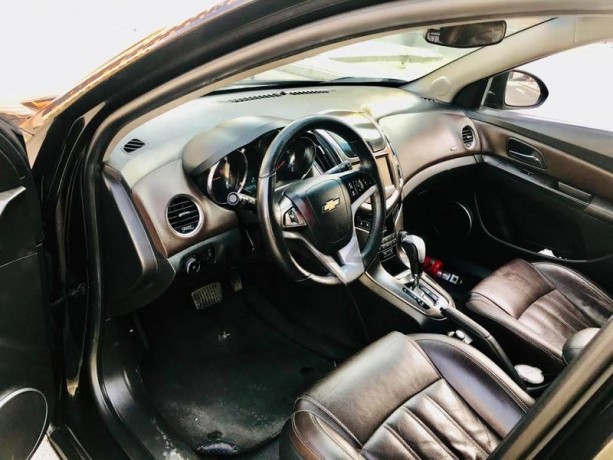 chevrolet-cruze-lt-hatchback-model-2013-gcc-specs-full-option-sunroof-cruise-control-leather-seats-big-3