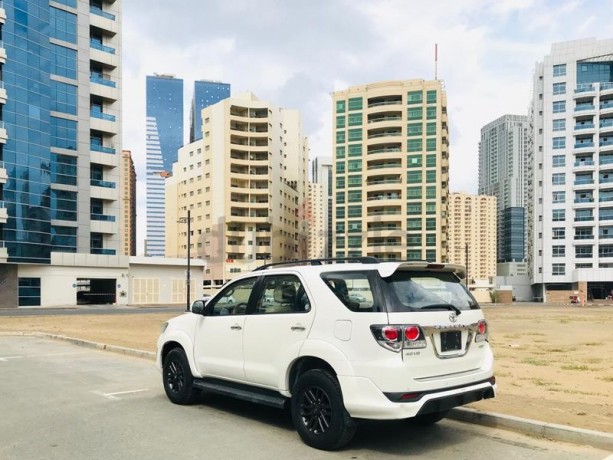 toyota-fortuner-trd-40-v6-model-2015-gcc-specs-bluetooth-cruise-control-7-seats-big-13