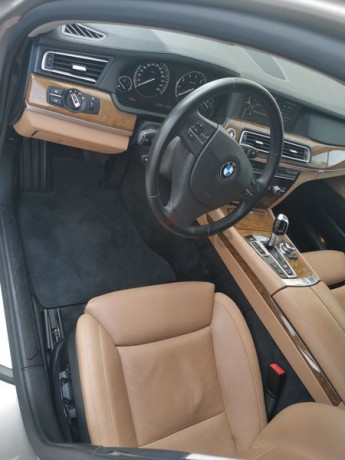 bmw-740-big-0