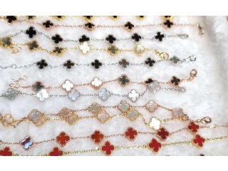 أسور ماركة فان كليف