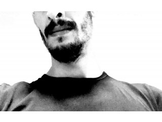 
                        مقيم في ابوظبي منذ سنه وعمري 28عام ابحث عن عمل لبدء حياه افضل اسمي محمدمن سوريا                                            