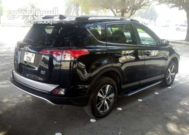 toyota-rav-4-2018-sharjah-big-11
