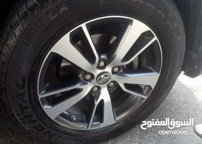 toyota-rav-4-2018-sharjah-big-8