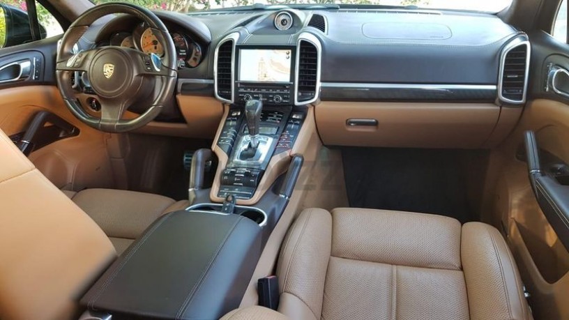 elite-black-porsche-cayenne-s-v8-highest-options-100-accidents-free-carbon-fiber-edition-big-1