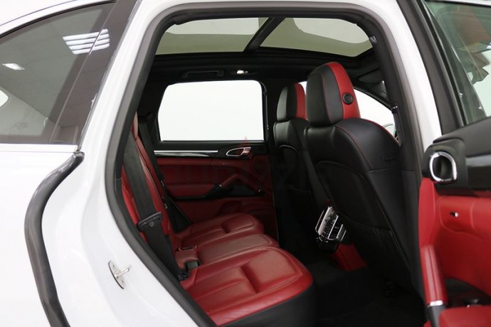 porsche-cayenne-s-2015-gcc-warrantyfshcarbon-interiorfully-loaded-big-9