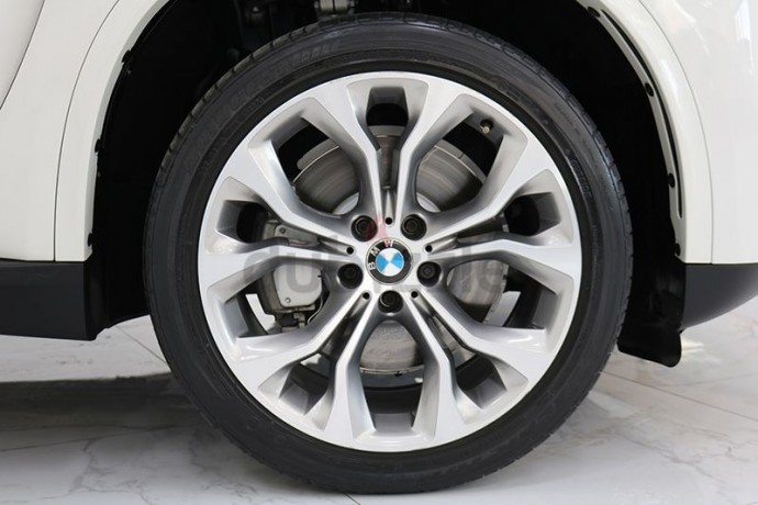 bmw-x5-50i-2014-gcc-warrantyfsh-big-0