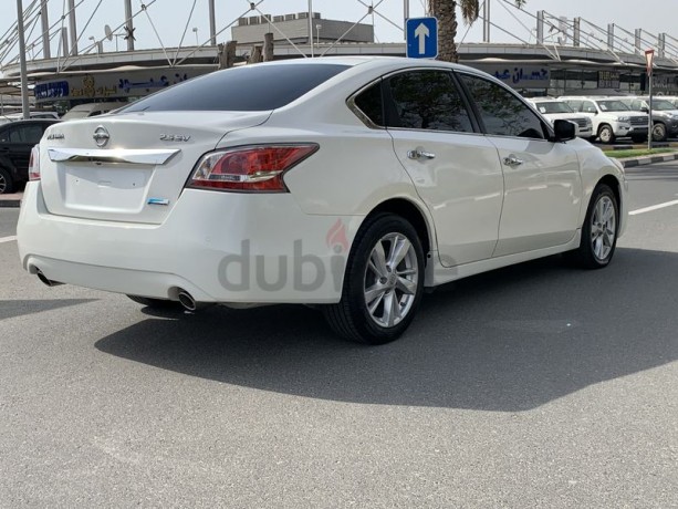 nissan-altima-sv-25l-gcc-big-6