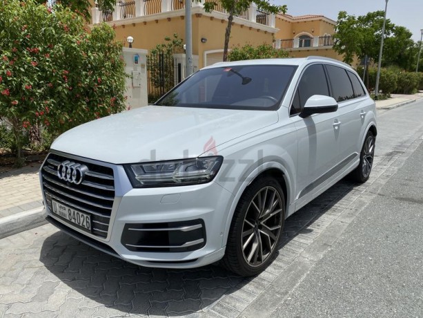 audi-q7-2018-amazing-condition-with-warranty-and-service-contract-big-3