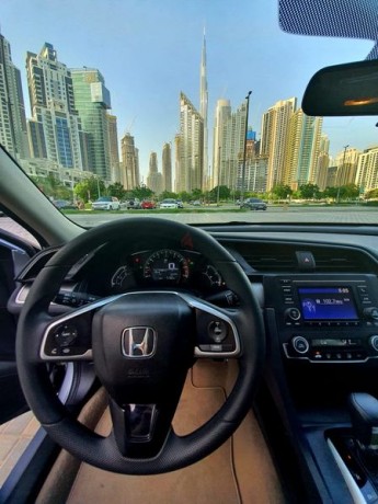 honda-civic-2017-gcc-like-brand-new-big-4