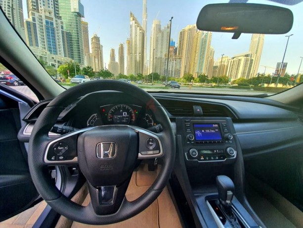 honda-civic-2017-gcc-like-brand-new-big-3