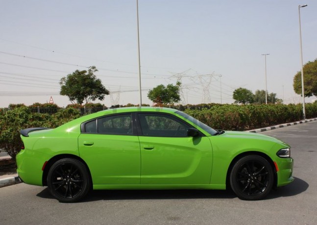 2017-dodge-charger-sxt-v6-gcc-big-4