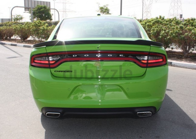 2017-dodge-charger-sxt-v6-gcc-big-0