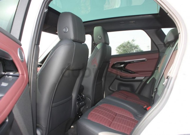 2020-land-rover-evoque-1600km-only-brand-new-big-2