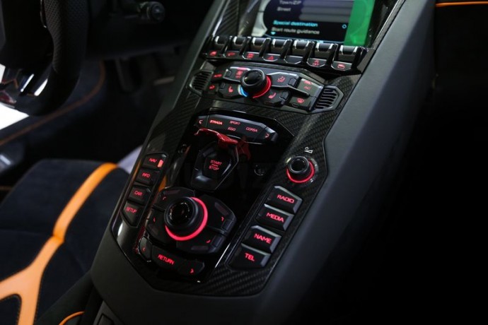 2020-brand-new-gcc-arancio-atlas-aventador-svj-warrantyservice-big-10