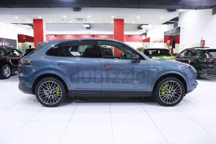 brand-new-2019-porsche-cayenne-e-hybrid-gcc-specs-under-warranty-big-7