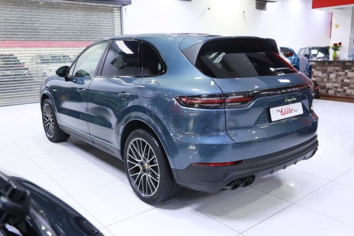 brand-new-2019-porsche-cayenne-e-hybrid-gcc-specs-under-warranty-big-6